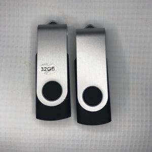 2x 32gb Flash Drives